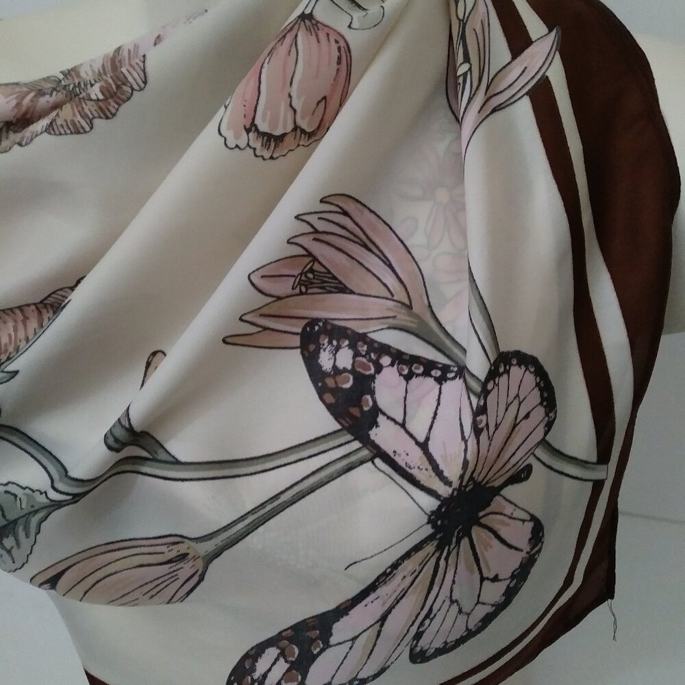 Gorgeous Anne Klein Fuchsia Pink Brown Floral Scarf  100% Polyester